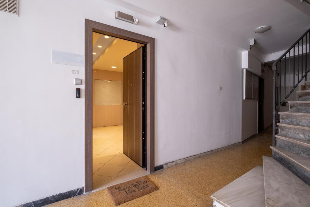 Amazing Apartments @ Monastiraki Subway Station Athens Exterior photo